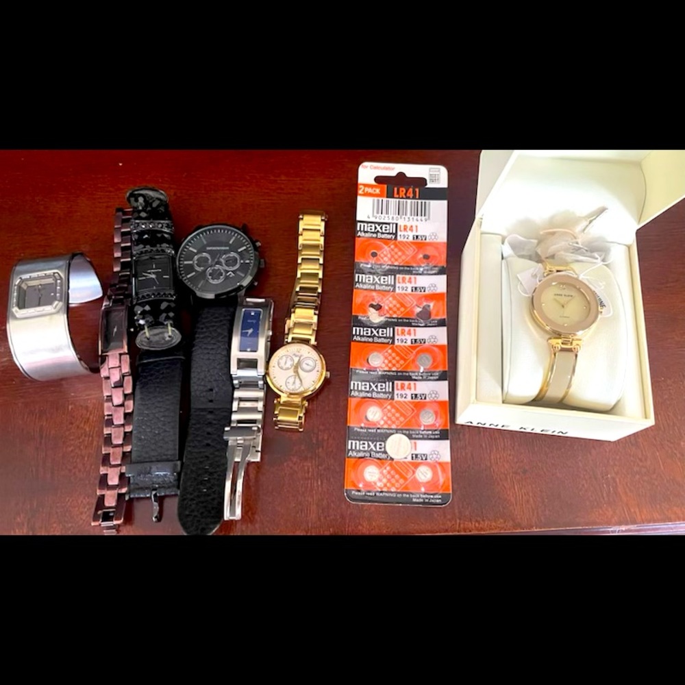 Variety of Watches for women and men 7 in total
